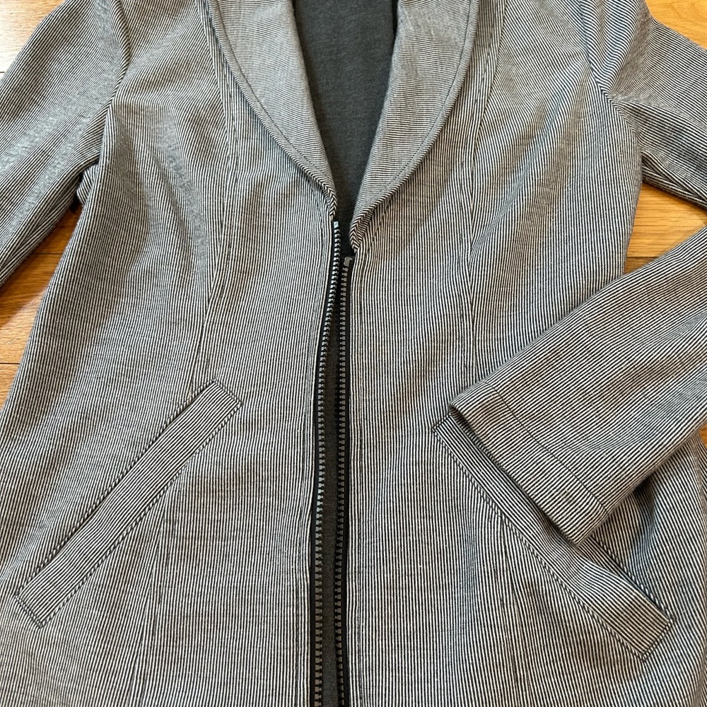 Cabi Drop Off Jacket - Picture 4 of 6